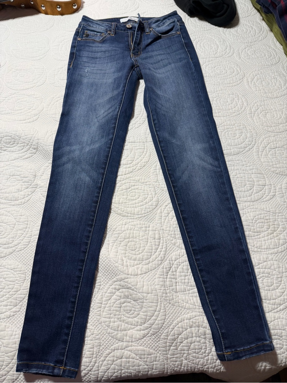 KanCan Skinny Jeans in Dark Blue Wash